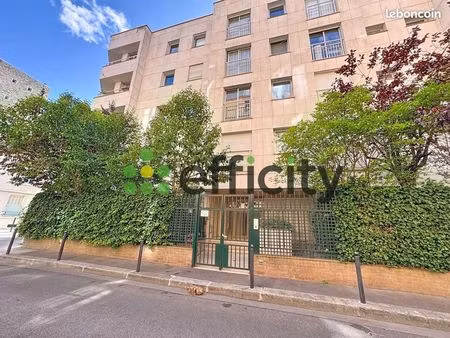 parking 12 m² paris