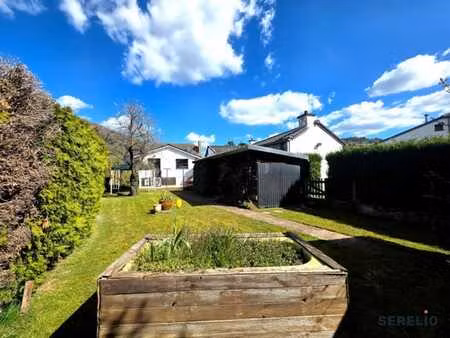 charmant bungalow 4 façades 1 chambre avec un beau jardin