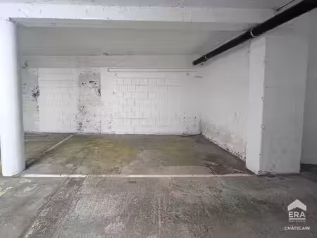 emplacement de parking couvert