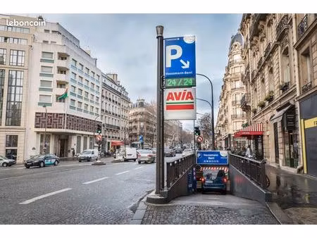place parking saemes haussmann berri – boulevard haussmann – métro miromesnil