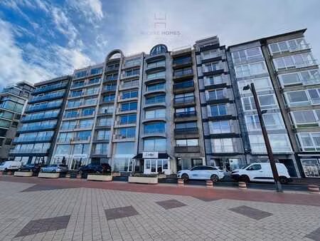 spacieux appartement de deux chambres avec vue frontale s...