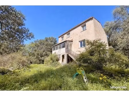 maison 7 pièces 140 m²