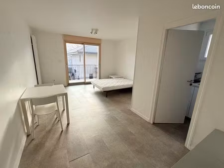 studio à louer à divonne