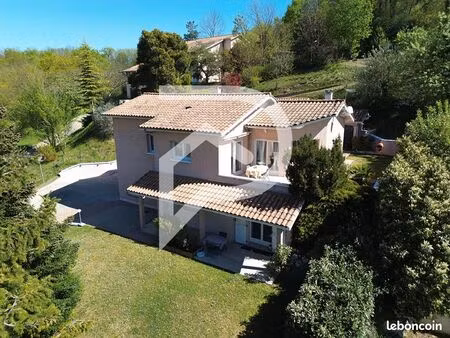 maison 7 pièces 162 m²