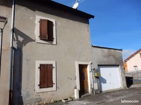 maison mitoyenne des années 50 à rénover - garage 25m² - s/sol caves 38m²