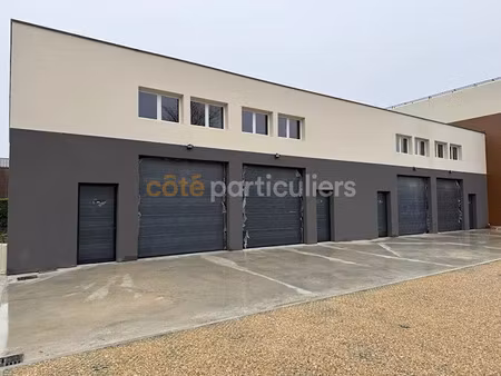 location locaux professionnels 4 pièces 111 m² à cesson (77240)  1 300 €
