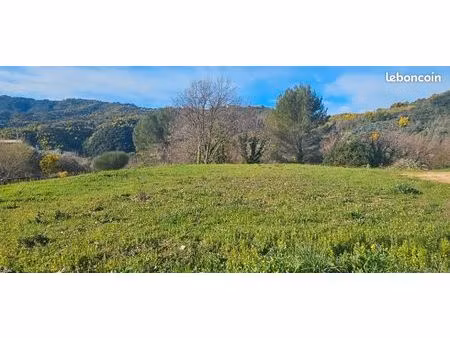 terrain 2 880 m² pegomas