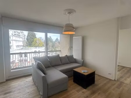 appartement 2 pièces de 42 m² la douceur de vivre franco-suisse