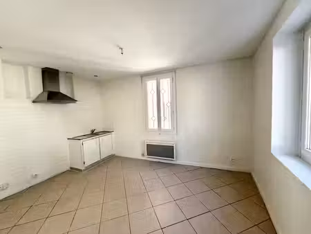 location maison 2 pièces 42 m² à castelnaudary (11400)  440 €
