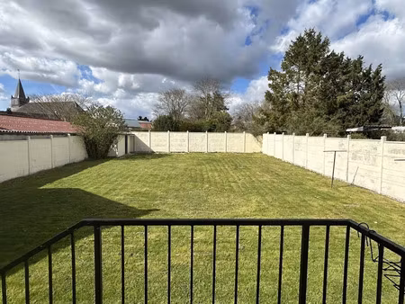 location maison 5 pièces 150.66 m² à saint-vaast-en-chaussée (80310)  1 250 €