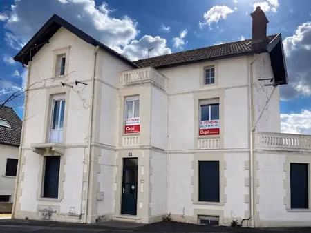 location locaux professionnels à saint-dizier (52100)  900 €