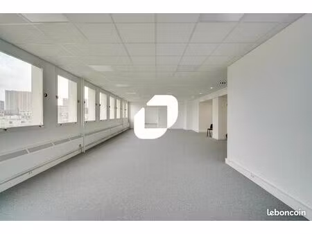 bureau 1 078 m²