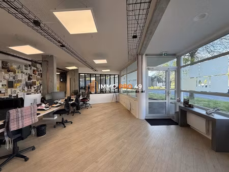 location locaux professionnels 196 m² à cholet (49300)  2 300 €