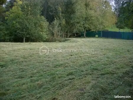 terrain 1 748 m² fismes