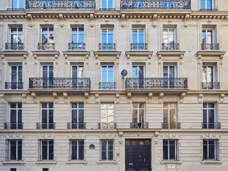 location locaux professionnels 67 m² à paris 8ème (75008)  4 199 €