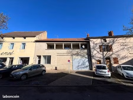 immeuble: grange et appartement