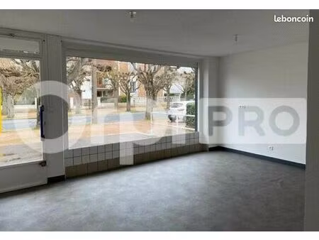 local commercial 40 m²