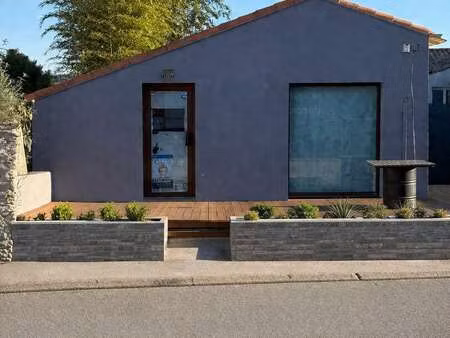 vente bureaux et commerces à sainte-pazanne (44680) : à vendre / 65m² sainte-pazanne