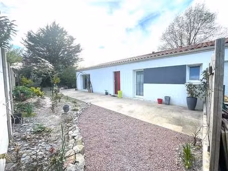 vente maison à soullans (85300) : à vendre / 130m² soullans