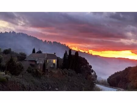 maison et grand terrain 8 pièces