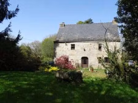 vente maison à kergrist-moëlou (22110) : à vendre / 102m² kergrist-moëlou