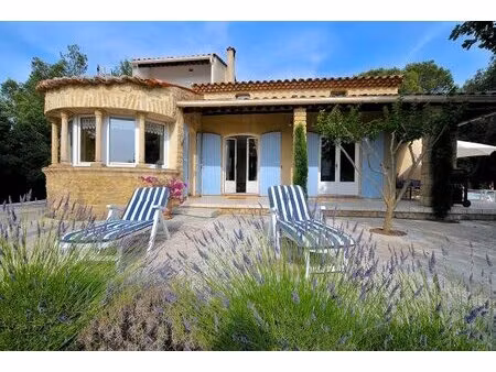 propriete avec piscine et vue degagee sur les hauteurs de venejan