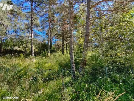 terrain 917 m² seyne