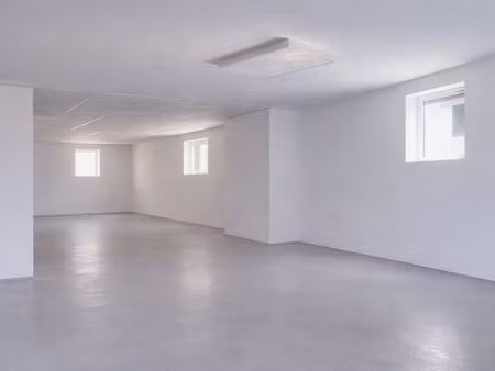 local 271 m² la seyne-sur-mer