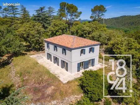 maison 5 pièces 227 m²