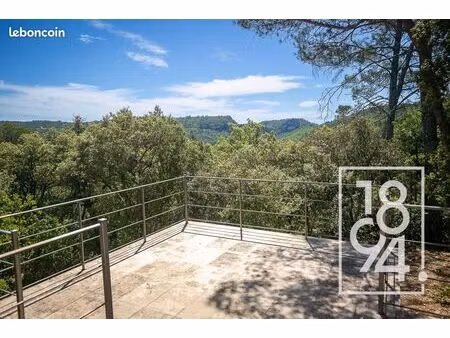 villa 11 pièces 304 m²