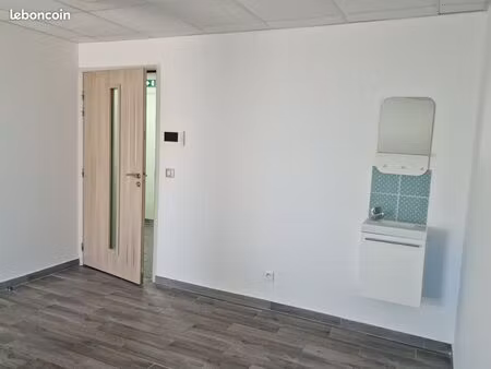 cabinet / local médical 20m2 - espace santé