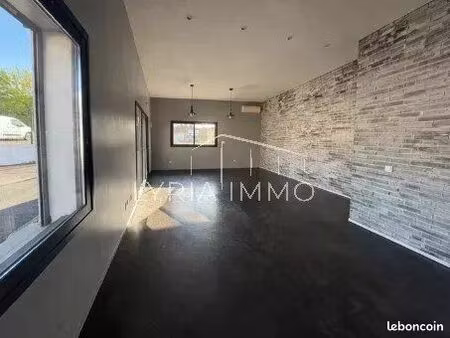 local commercial 140 m² le luc