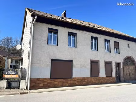 propriété 10 pièces 244 m²