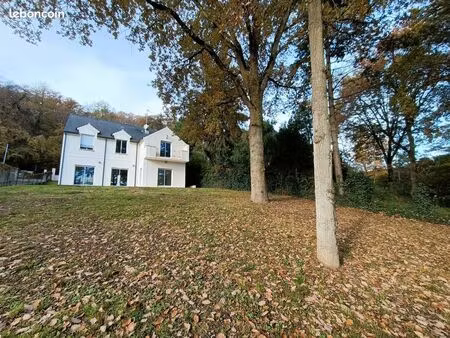 location maison 8 pièces - 240 m² à verrières-le-buisson
