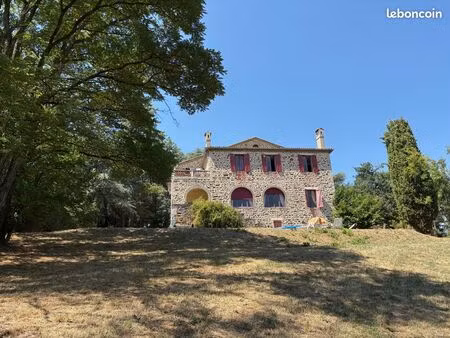 maison 10 pièces 280 m²