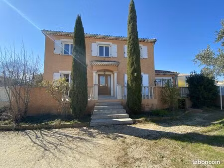 maison 8 pièces 160 m²