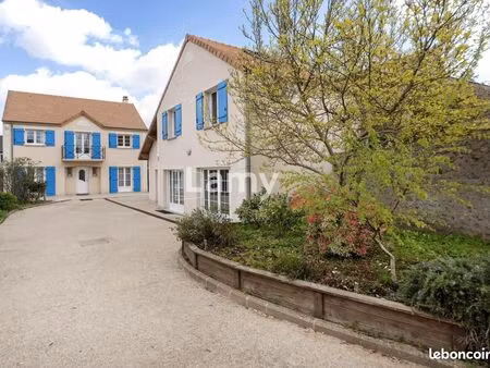 propriété 8 pièces 262 m²