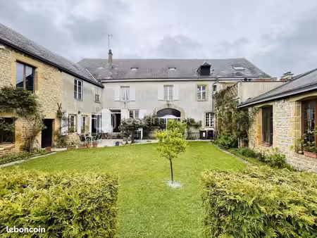 immeuble 10 pièces 581 m²