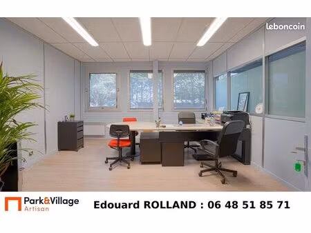 bureau à louer / bureau en location / 26 m² / 281 euros / site gardienné