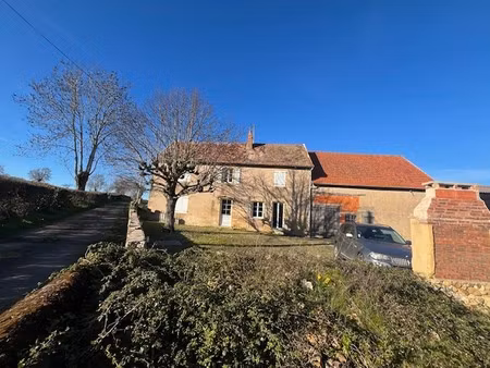 a vendre maison et dependances sur 3000 m2 saint christophe en brionnais 71800