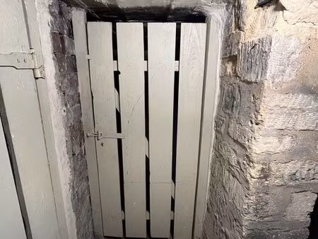 cave suresnes limite puteaux