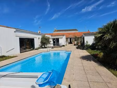 vente maison à l'aiguillon-sur-mer (85460) : à vendre / 141m² l'aiguillon-sur-mer