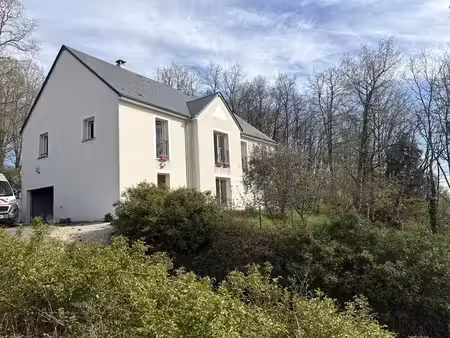 grande maison de m2- 6 chambres