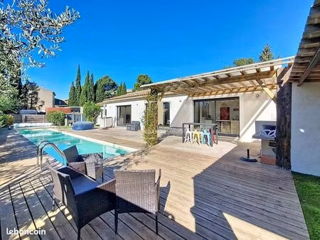 villa 5 pièces 166 m²