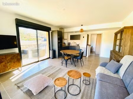 coup de cœur – grand t2 48 m² avec terrasse 30 m² + parking