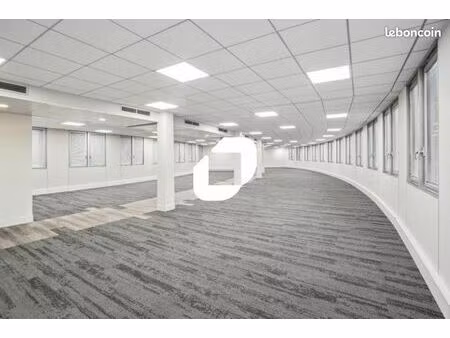 bureau 404 m²