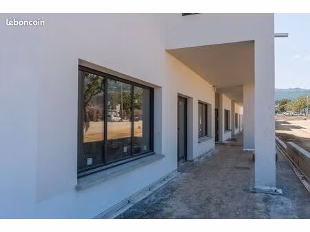 local commercial 100 m² - résidence via paese