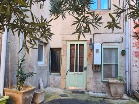 location maison de village