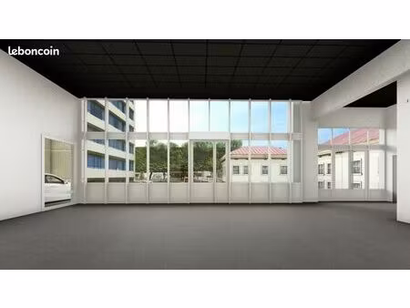 local bureaux 4 665 m²