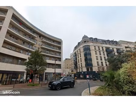 à louer – local commercial suresnes